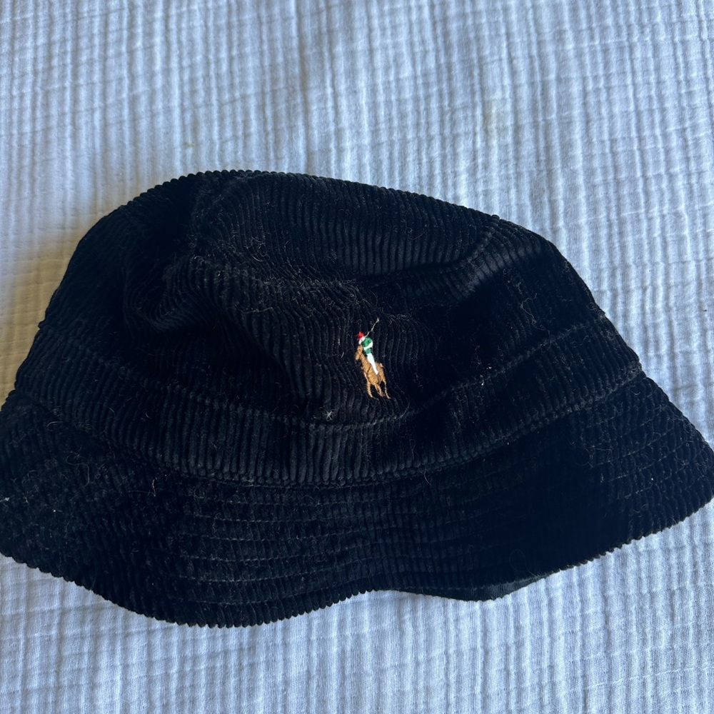 Polo black bucket hat